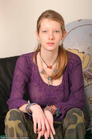 Original 682 px/ 1024 px