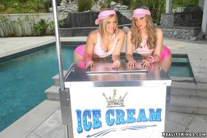 Original 900 px/ 600 px