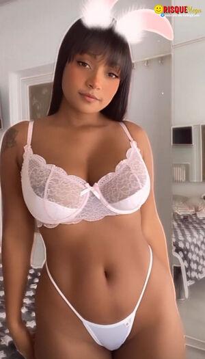 Original 857 px/ 1500 px