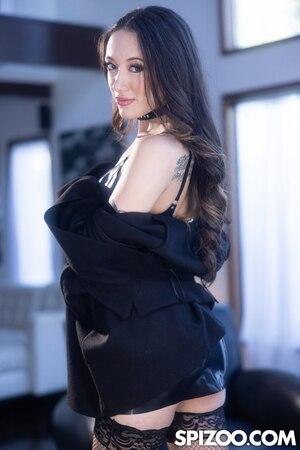 Original 853 px/ 1280 px