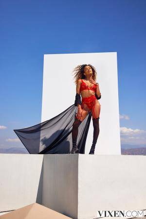 Original 2000 px/ 2999 px