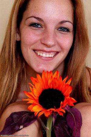 Original 681 px/ 1024 px