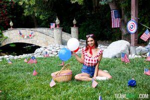 Original 1619 px/ 1080 px