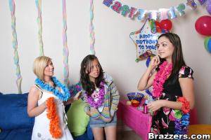 Original 900 px/ 600 px