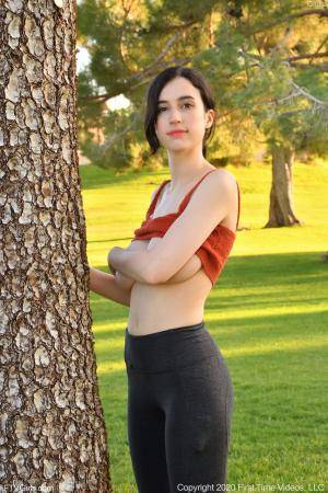 Original 852 px/ 1280 px