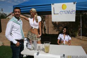 Original 900 px/ 600 px