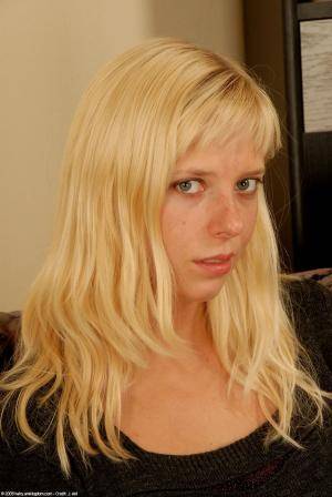 Original 857 px/ 1280 px