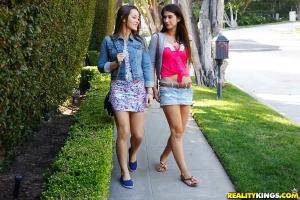 Original 900 px/ 600 px