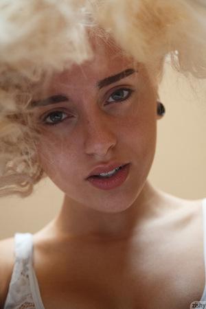 Original 1280 px/ 1920 px