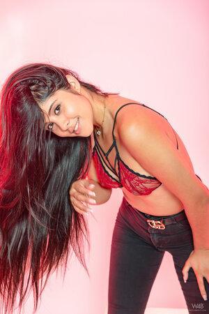 Original 3840 px/ 5760 px