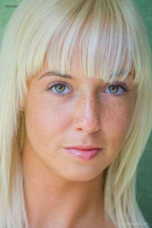 Original 851 px/ 1280 px