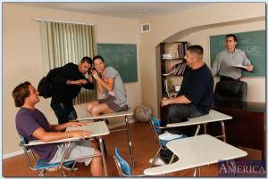 Original 850 px/ 572 px