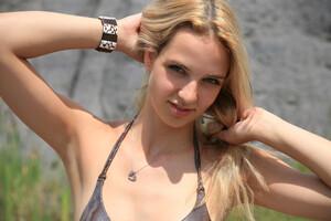 Original 2000 px/ 1333 px