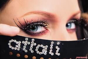 Original 1600 px/ 1067 px