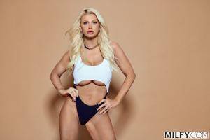 Original 2999 px/ 2000 px