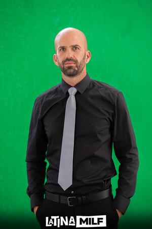 Original 2560 px/ 3840 px