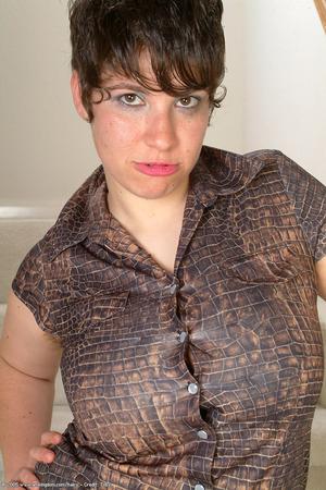 Original 682 px/ 1024 px