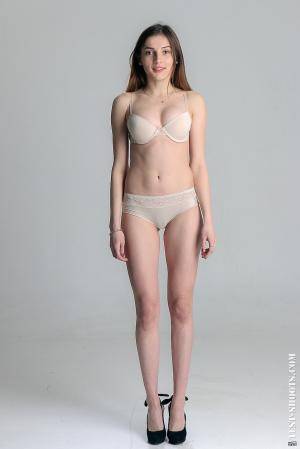 Original 854 px/ 1280 px