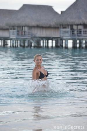 Original 683 px/ 1023 px