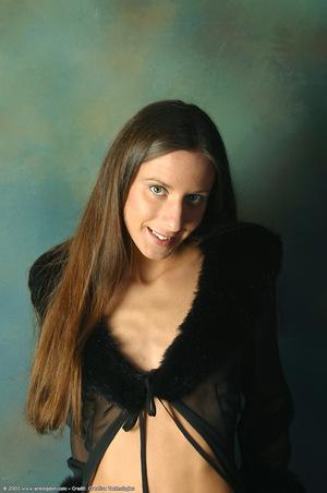 Original 680 px/ 1024 px