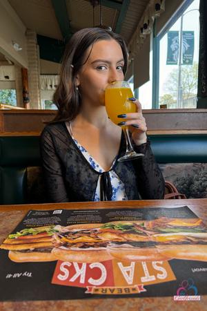 Original 2000 px/ 3000 px