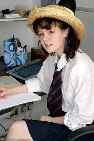 Original 682 px/ 1024 px