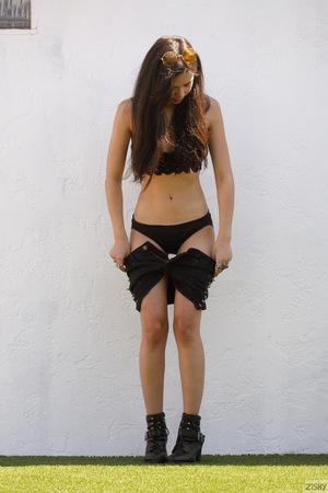 Original 1280 px/ 1920 px