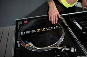 Original 2495 px/ 1663 px