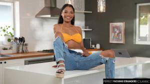 Original 2500 px/ 1406 px