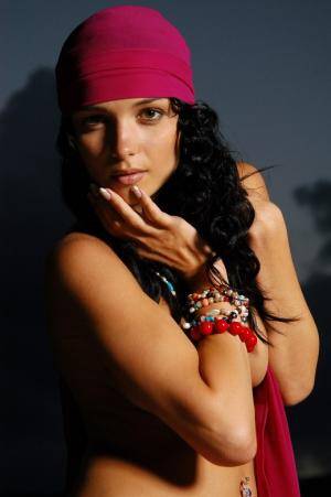 Original 681 px/ 1024 px