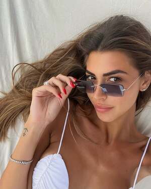 Original 640 px/ 797 px