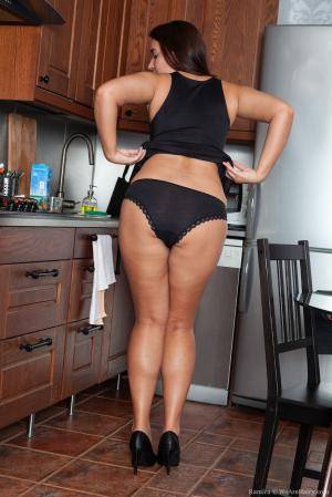 Original 854 px/ 1280 px