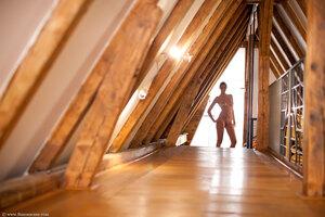 Original 1853 px/ 1236 px