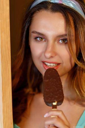 Original 3744 px/ 5616 px