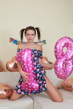 Original 533 px/ 800 px