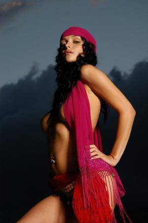 Original 681 px/ 1024 px