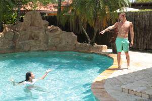 Original 2495 px/ 1663 px