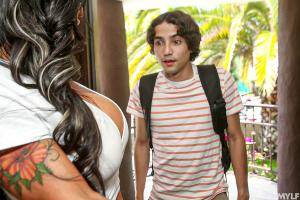 Original 900 px/ 600 px