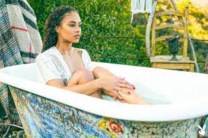 Original 2739 px/ 1826 px