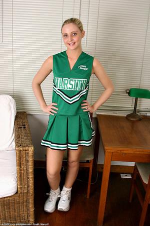 Original 682 px/ 1024 px