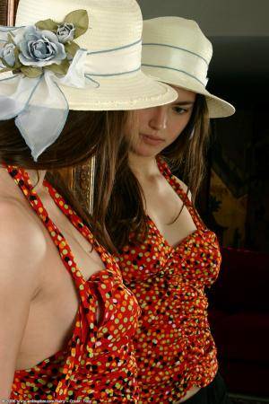 Original 682 px/ 1024 px