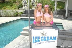 Original 900 px/ 600 px