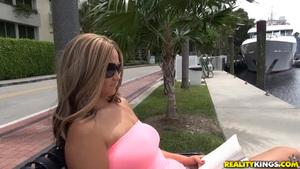 Original 3840 px/ 2160 px