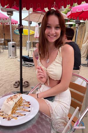 Original 2000 px/ 3000 px