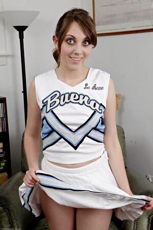 Original 682 px/ 1024 px