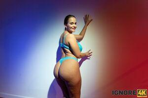 Original 2045 px/ 1364 px