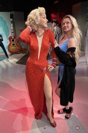 Original 2000 px/ 3000 px