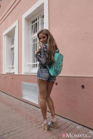 Original 854 px/ 1280 px