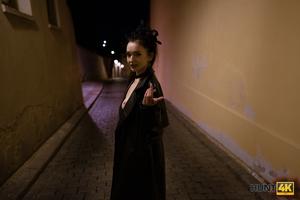 Original 4090 px/ 2727 px