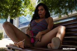 Original 2999 px/ 2000 px